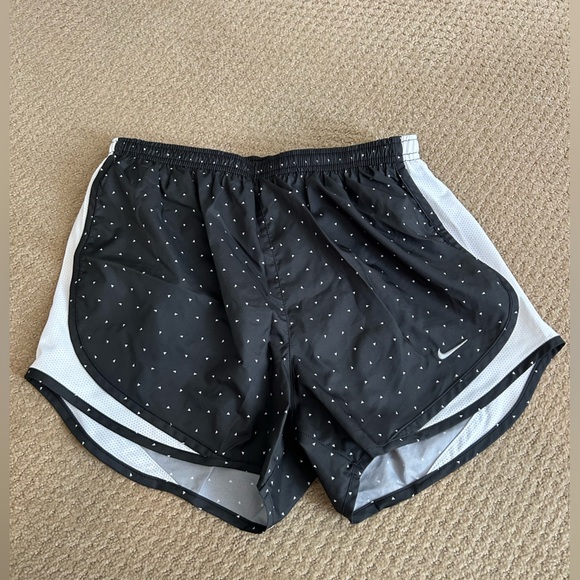 Nike Shorts - Picture 1 of 4